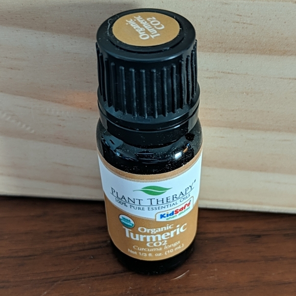 Organic Turmeric C02 Essential Oil